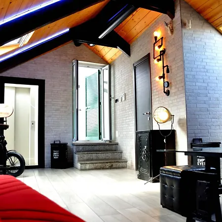 Palazzo Settembrini 49 מלון דירות 4*