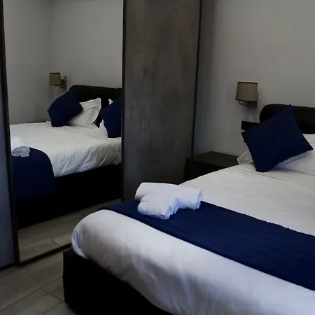 Palazzo Settembrini 49 נאפולי