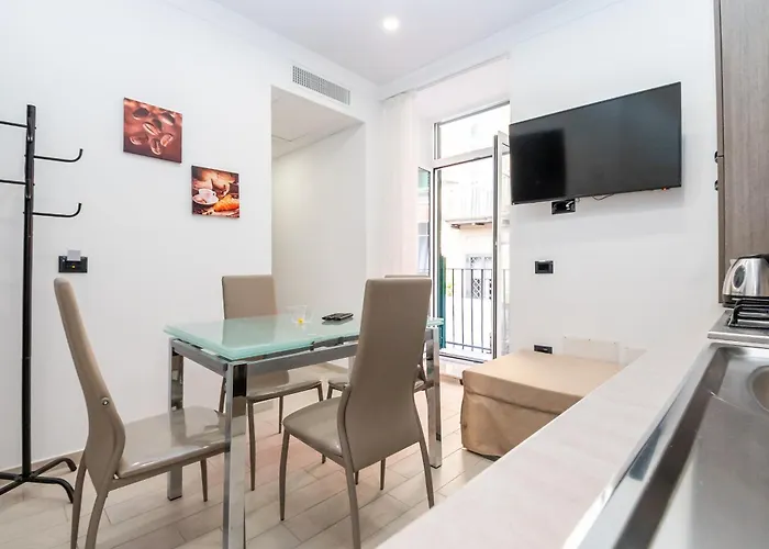 Palazzo Settembrini 49