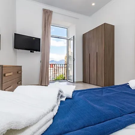 Palazzo Settembrini 49 Неаполь