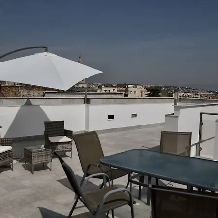 Palazzo Settembrini 49 Apartahotel 4*